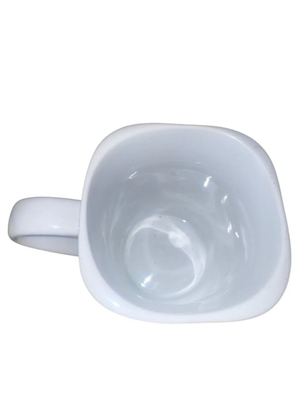 The Coffee Bean & Tea Leaf Red Velvet Recipe Ceramic Mug 2014 Snowflake Design 1
